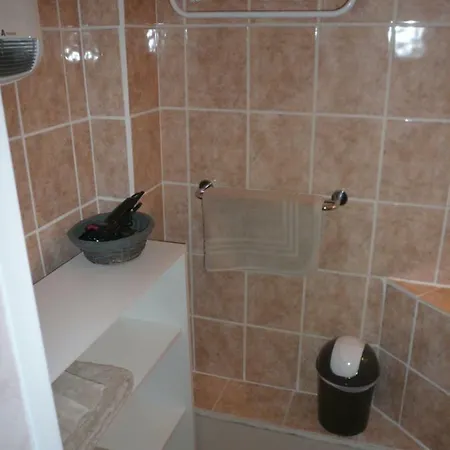 Chambres D Hotes Lou Recantou Bed & Breakfast *